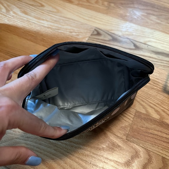 Medium Kate spade zippered pouch - Picture 2 of 2